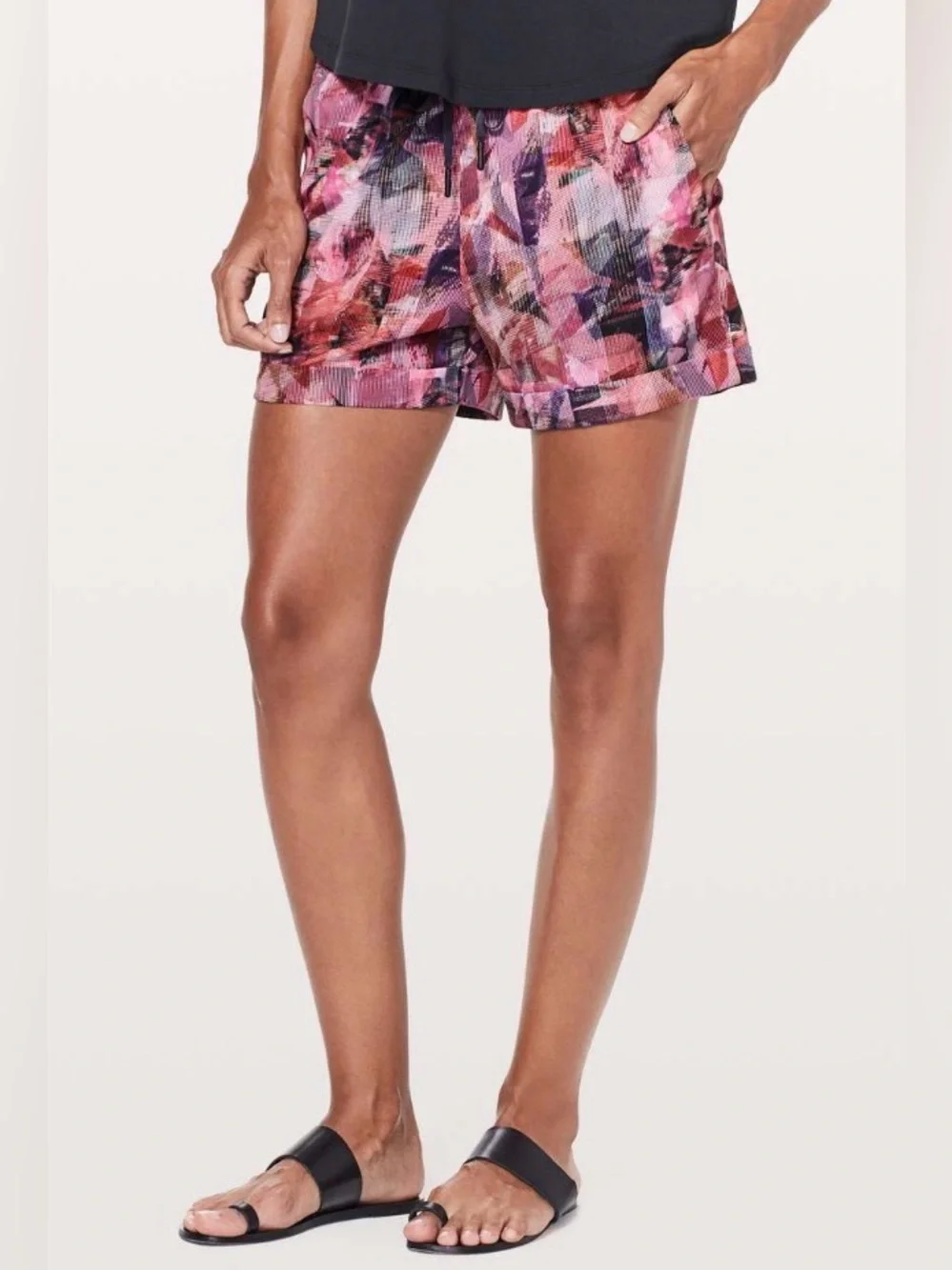 Lululemon women’s spring break away short size 6